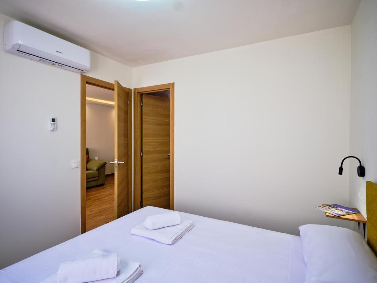 Leo Home- Bright & Centric 3 Bedrooms Apartment With Private Parking Included Malaga Zewnętrze zdjęcie