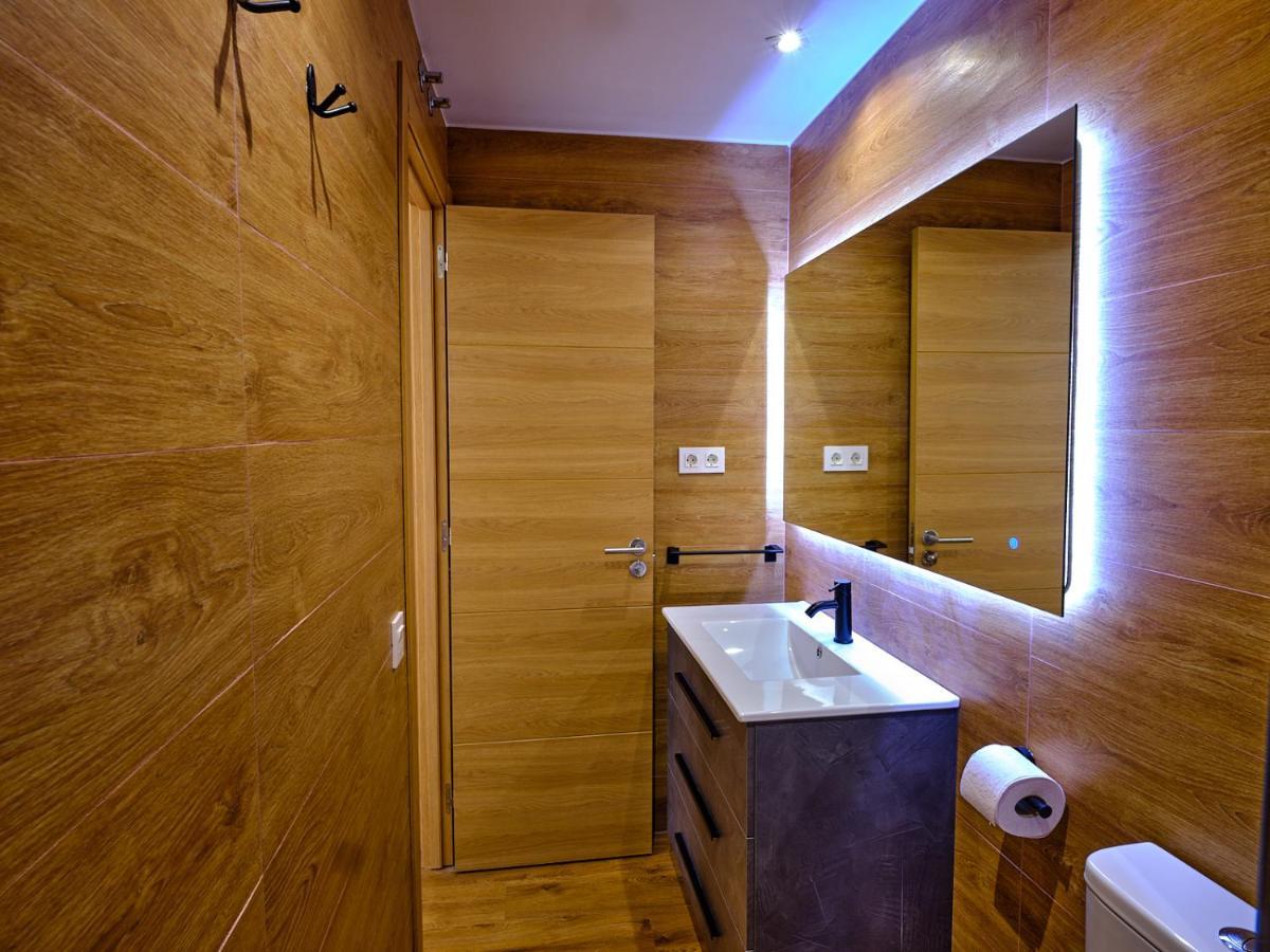 Leo Home- Bright & Centric 3 Bedrooms Apartment With Private Parking Included Malaga Zewnętrze zdjęcie